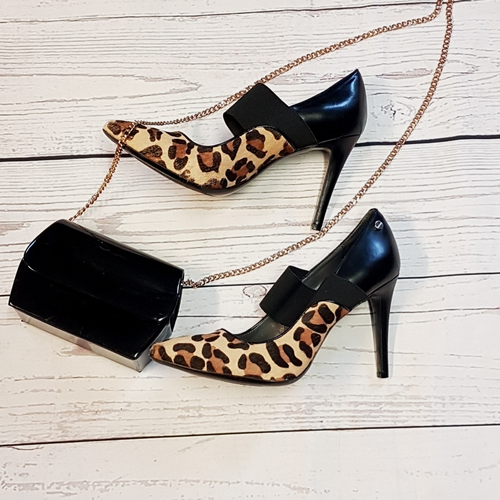 Calvin Klein Nessah pump